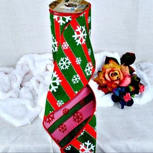 NWT Scandinavian snowflake striped jacquard design